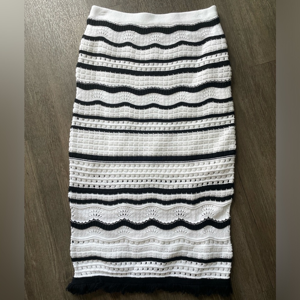 House Of Harlow 1960 2 Piece Knit Skirt Set Size M Top Fringe Career Capsule NEW - Picture 7 of 14